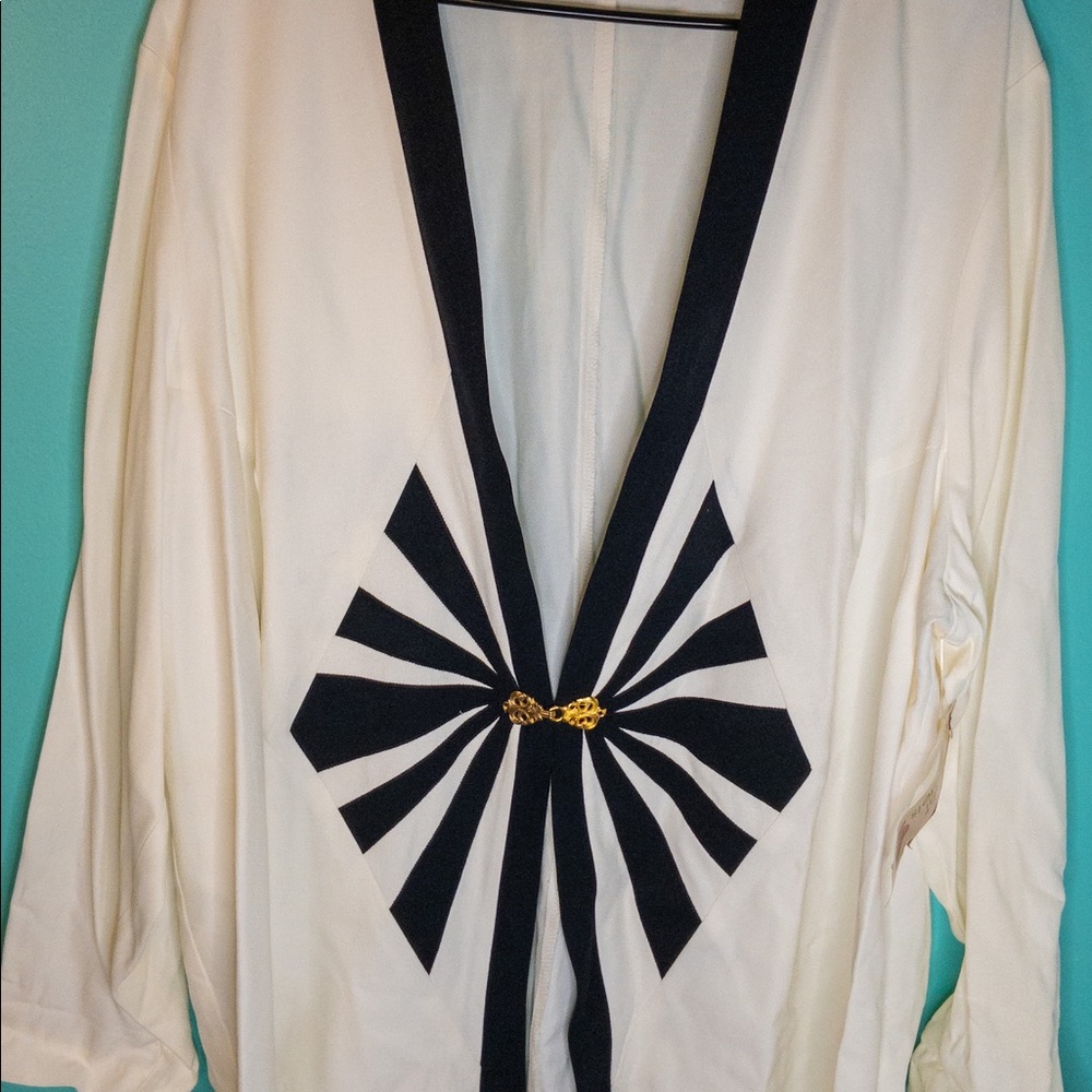 LOVE ME NOT KIMONO - Picture 3 of 4